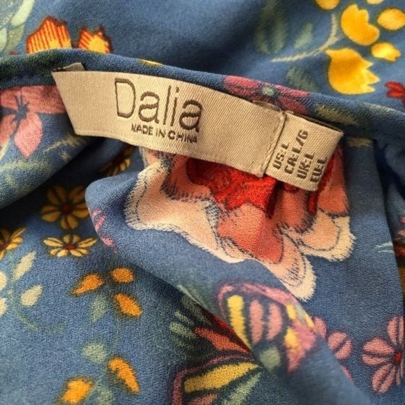 Dalia Floral Keyhole Tie Boho Top - Size L - Picture 4 of 7